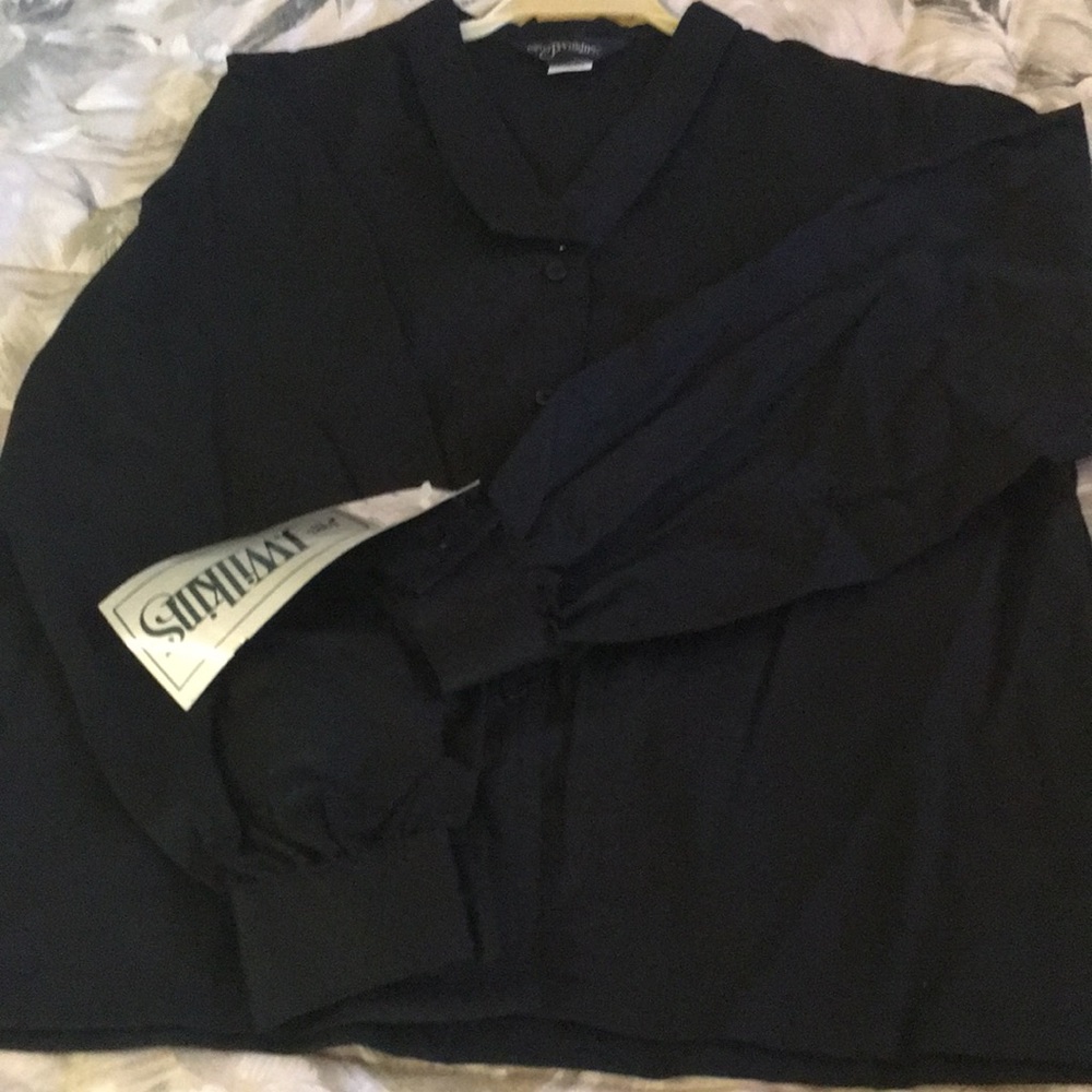 Woman’s blouse - Picture 4 of 4